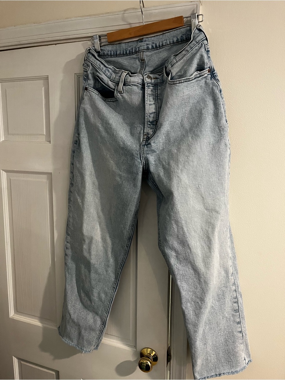 Curvy Fit Ultra High-Rise Straight-Leg Jeans, Light Wash (Size 12 Short)